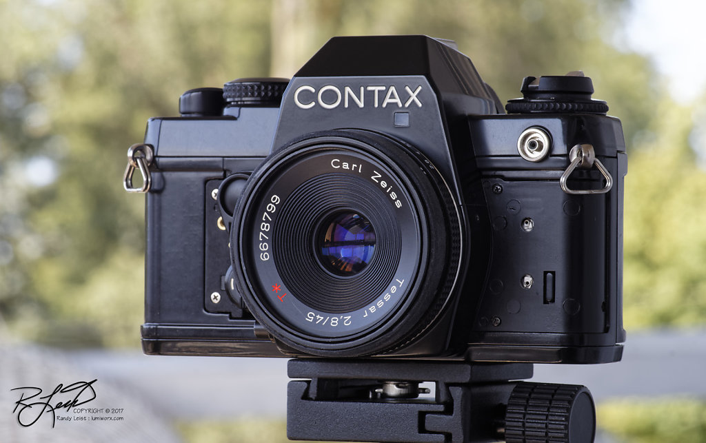 Contax 139 Quartz w/Carl Zeiss Tessar 45mm f/2.8